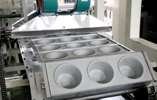 山東餐盒機哪家性價比高，真空成型機廠家推薦
